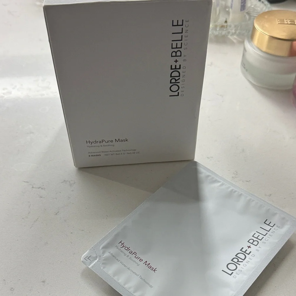 New Lorde + Belle HydraPure  8 Mask - White